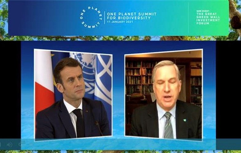 French President Emmanuel Macron and WCS President and CEO Cristián Samper at the One Planet Summit, January 11, 2021